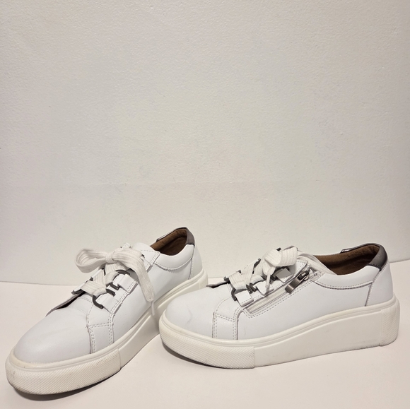 White Leather Sneakers with Laces By Bay Lane Sz 8 - Picture 10 of 16
